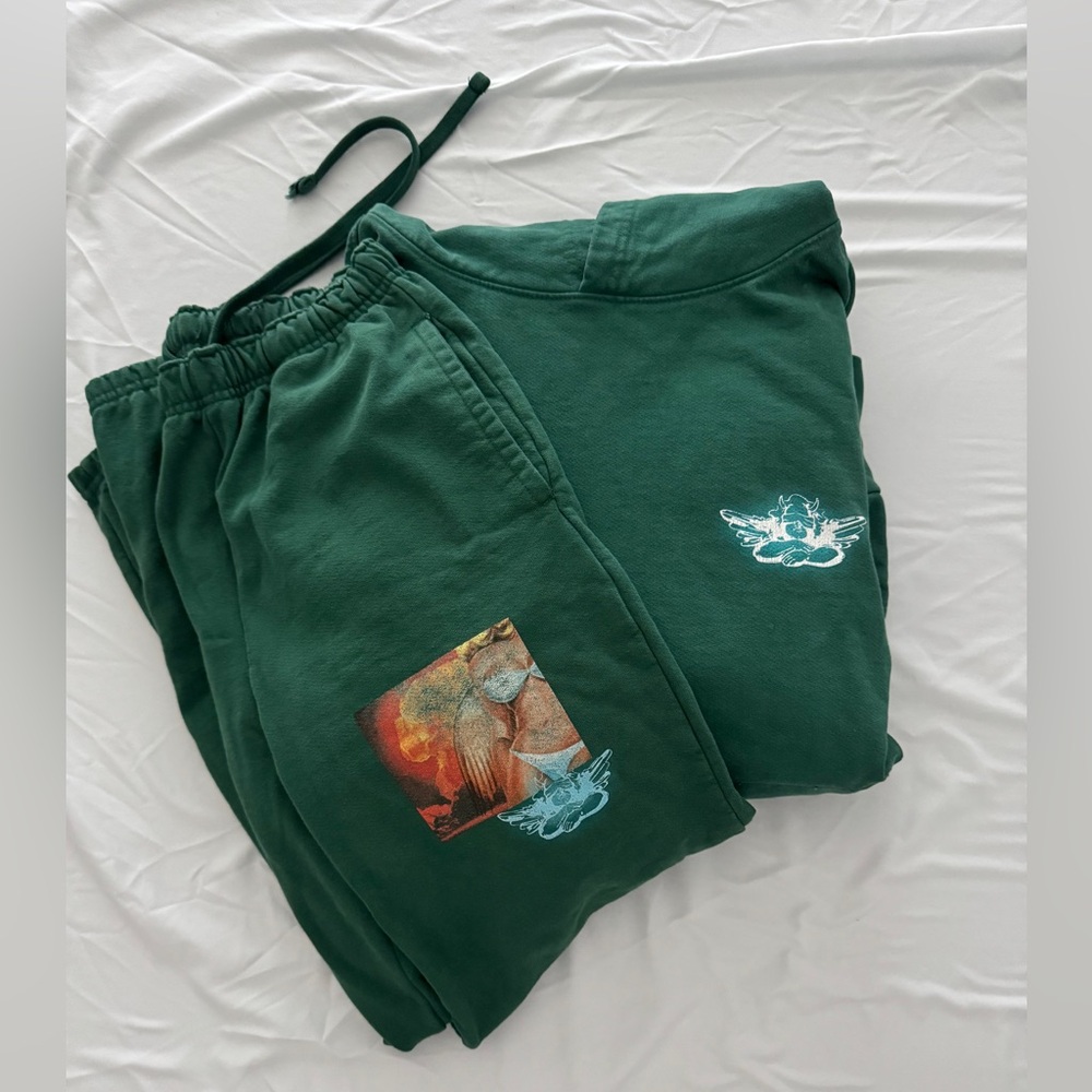 Boys Lie - Jumping to Conclusions hoodie and sweatpants